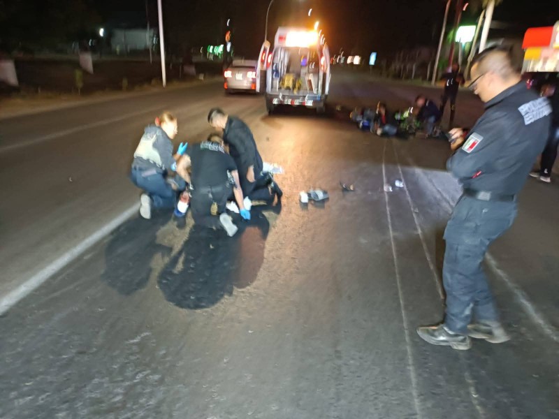 Peatón intenta cruzar el libramiento y provoca accidente
