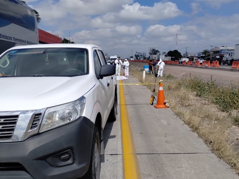 Peatón muere arrollado sobre carretera 57 en El Colorado, El Marqués