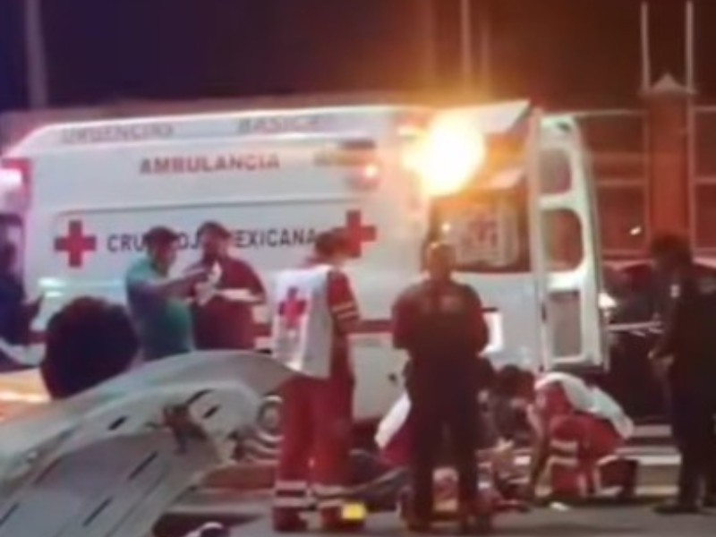 Peatón resulta herido tras ser atropellado por taxi en carretera Transístmica Peatón resulta herido tras ser atropellado por taxi en carretera Transístmica