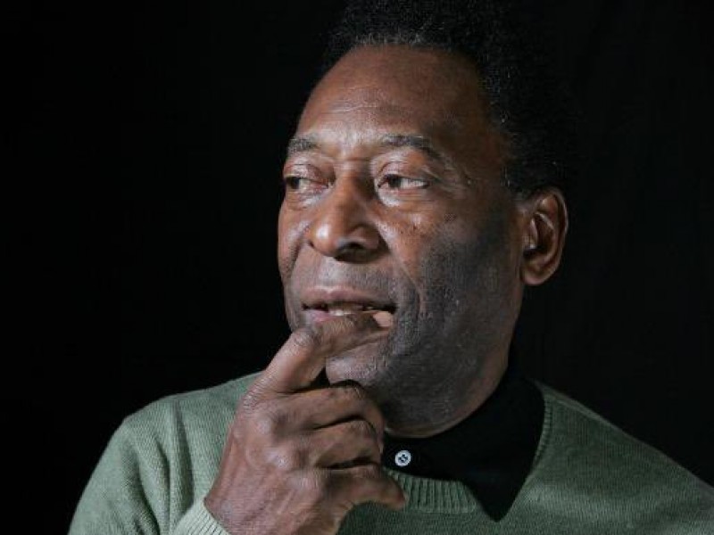 Pelé es hospitalizado nuevamente