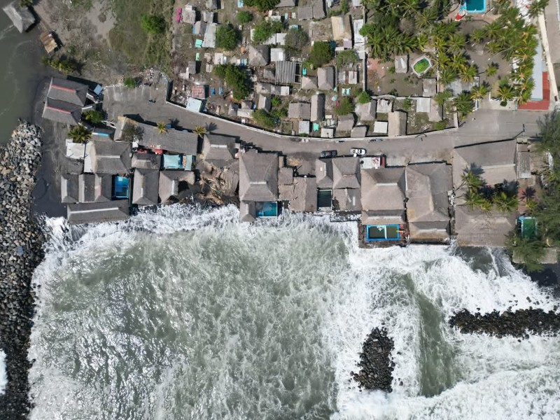 Peligro en la costa por efectos del mar de fondo