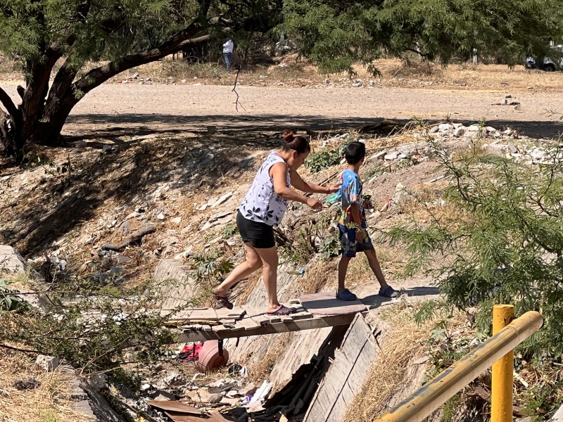 Peligro por falta de puente en Villas de San Nicolás
