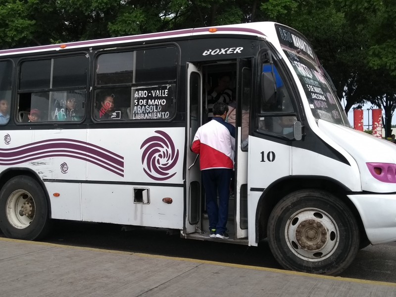 Peligroso el transporte público en Zamora, denuncian usuarios