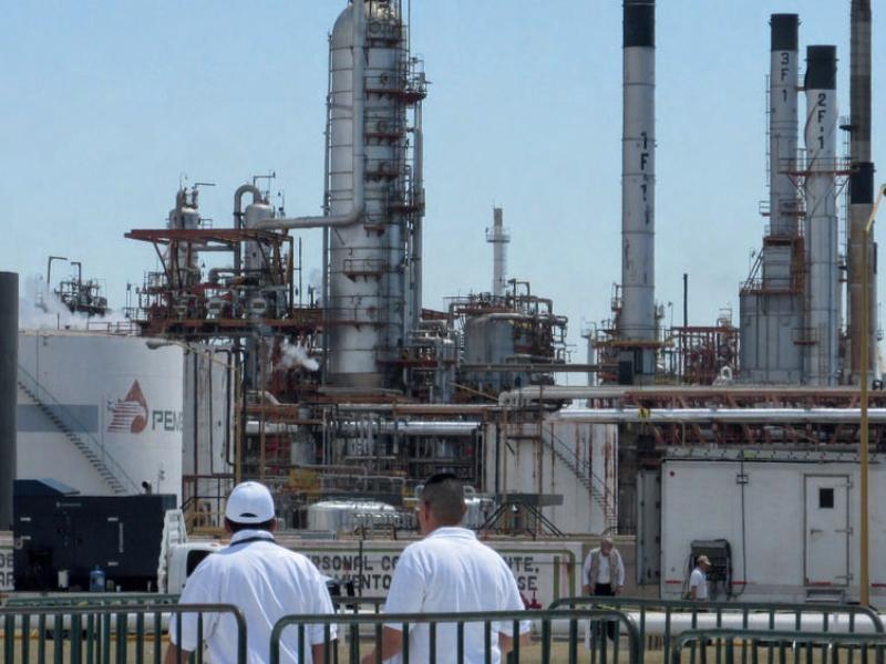 Pemex pone en riesgo 122 plazas laborales en Salamanca