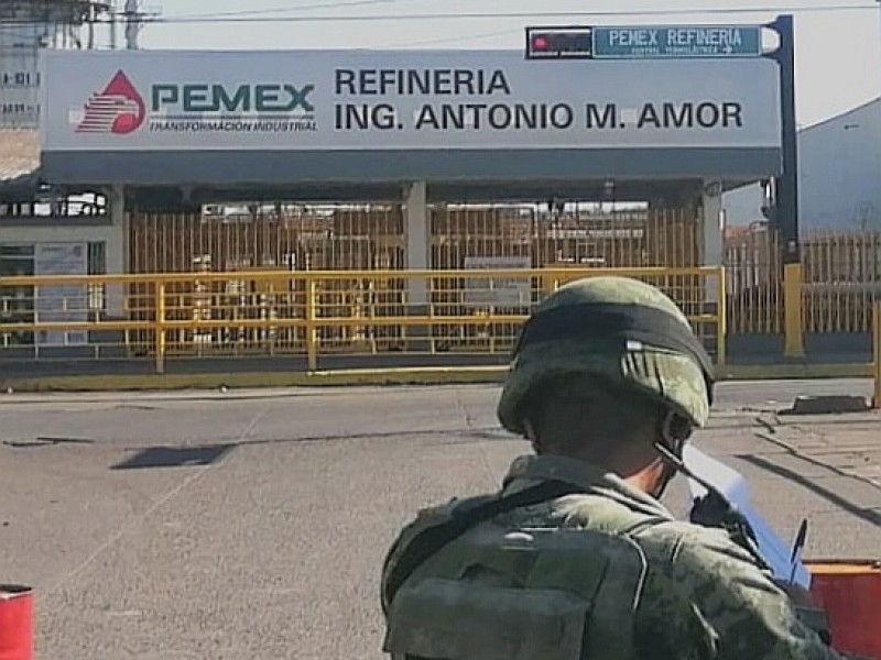 PEMEX reclutará militares retirados como Agentes de Seguridad Física
