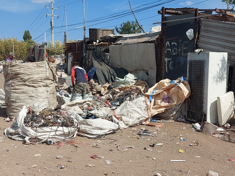 Pepenadores siguen en la incertidumbre tras el cierre de Laureles