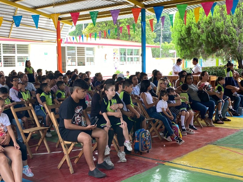 Pequeños de preescolar inician con nervios etapa escolar