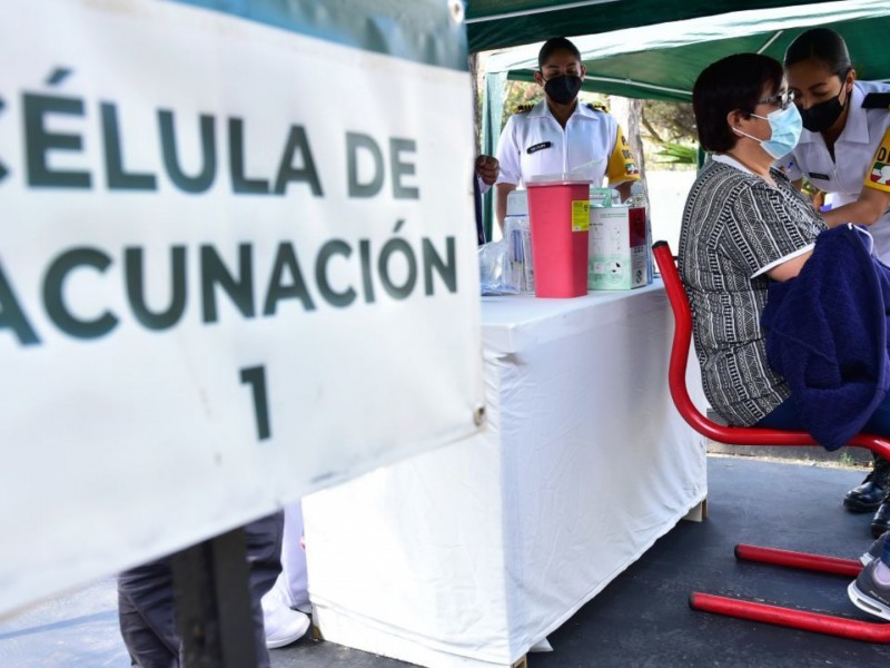 Pequeños negocios  se suman a promover vacunación