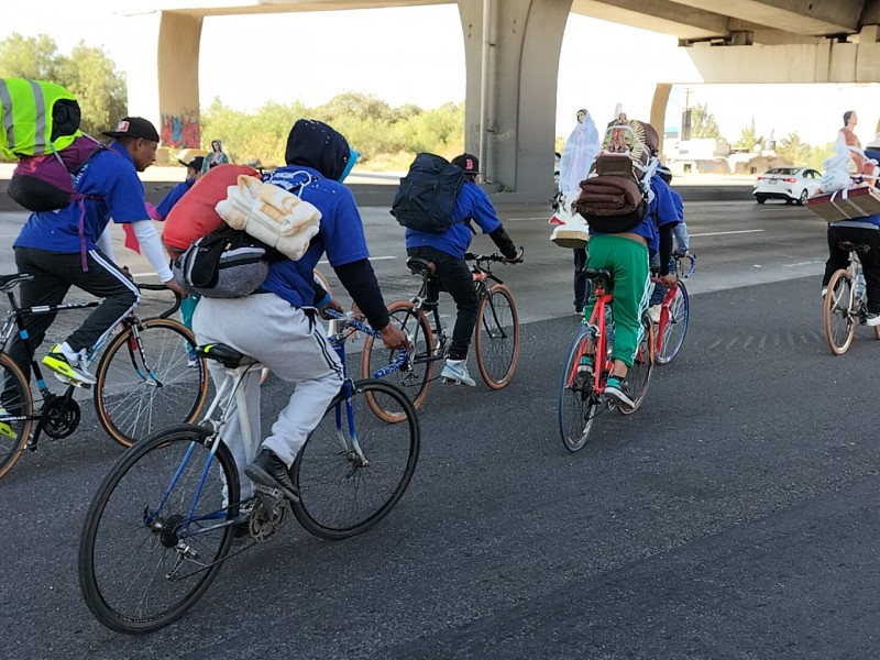 Peregrinos empiezan a aparecer sobre la autopista México-Puebla