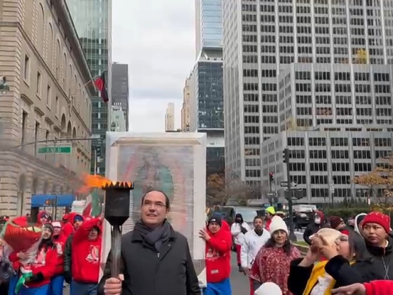 Peregrinos festejan a la Virgen en calles de Nueva York