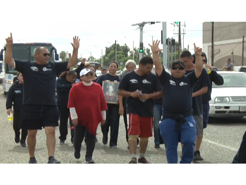 Peregrinos recorren más de 110 kilómetros en honor a la virgen