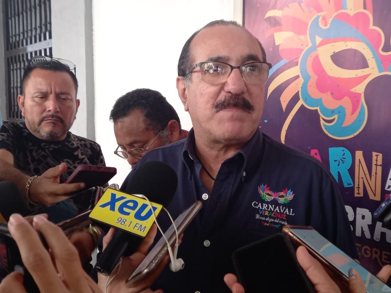 Pérez Fraga rechaza dejar comité del carnaval de Veracruz