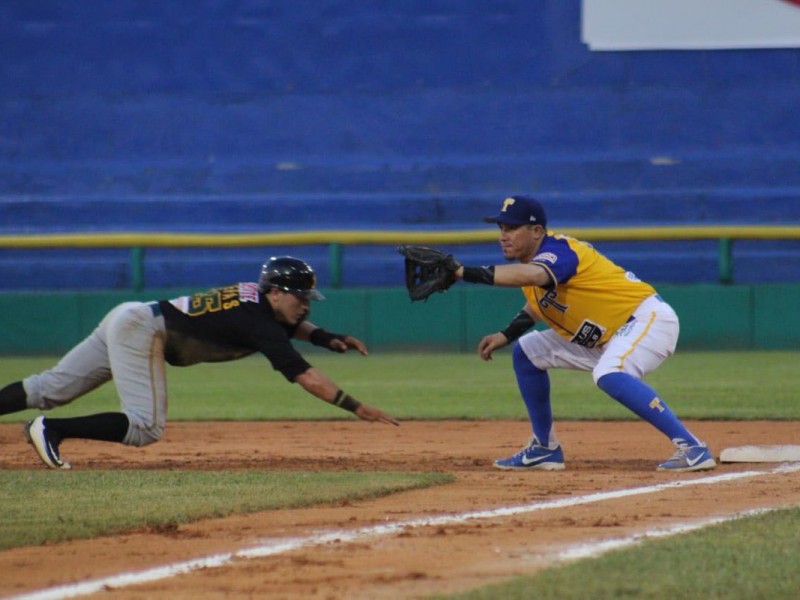 Pericos se llevó la serie completa en Tabasco