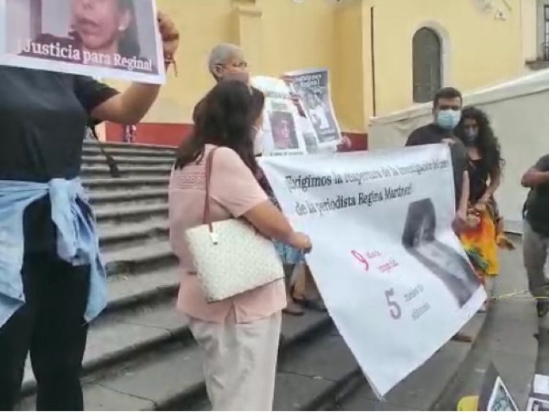 Periodistas exigen reabrir carpeta de investigación del caso Regina Martínez