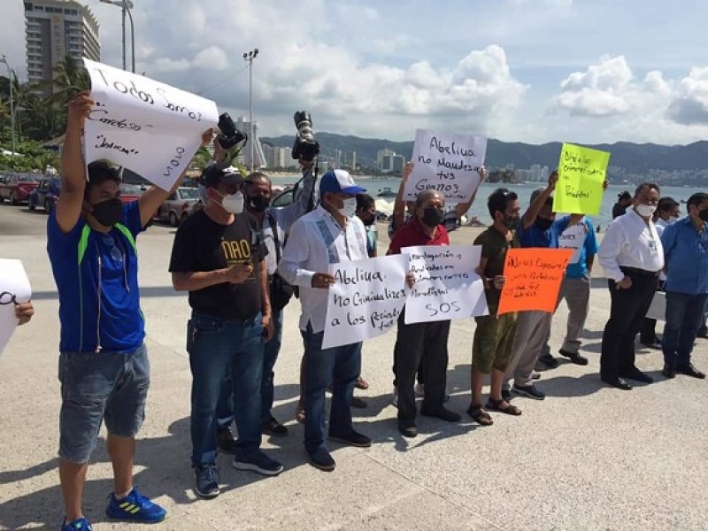 Periodistas protestan en Acapulco por asesinato de  reportero