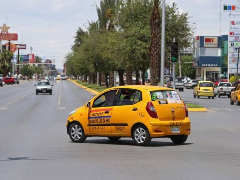 Perjudica a taxistas suspensión de verificación vehicular