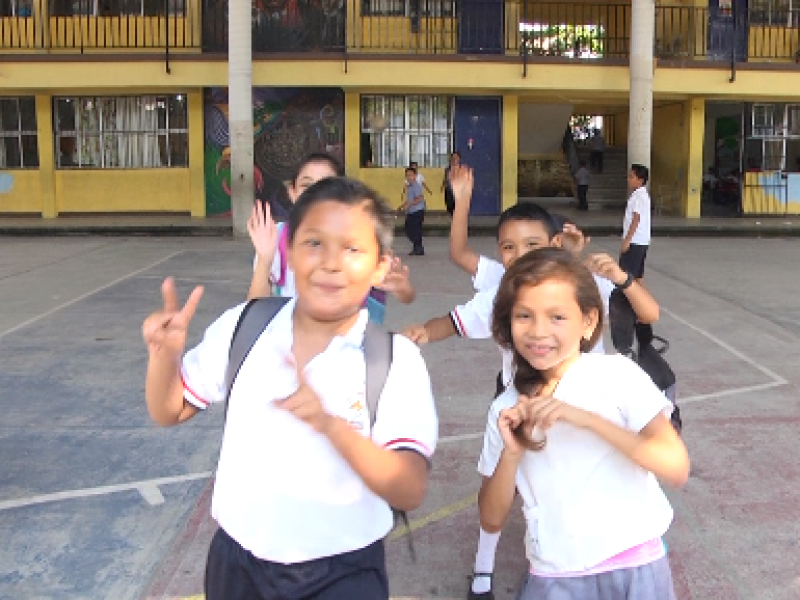 Permanecen cinco escuelas de Costa Grande sin clases