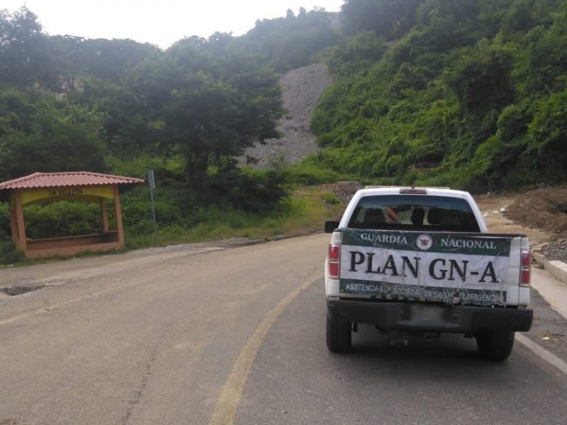 Persiste cierre de carretera en La Unión por socavón