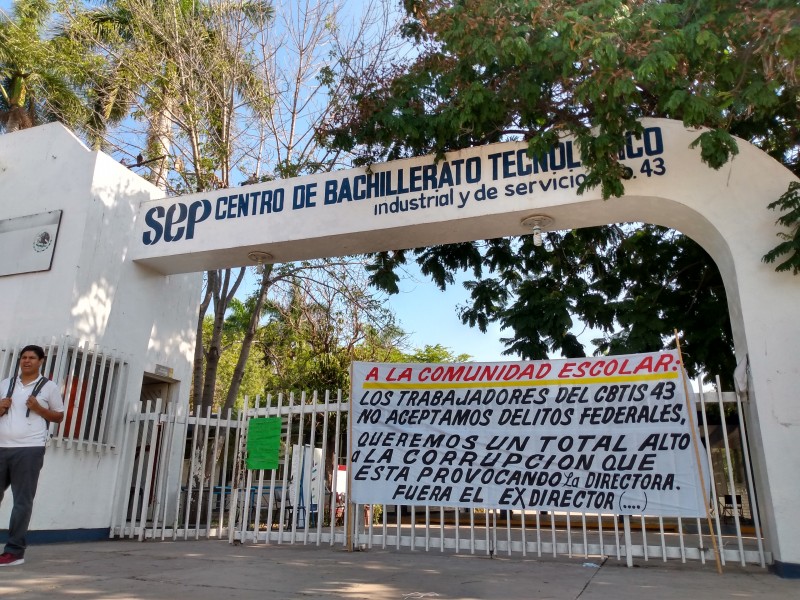 Persiste conflicto en CBTIS 43 de LM
