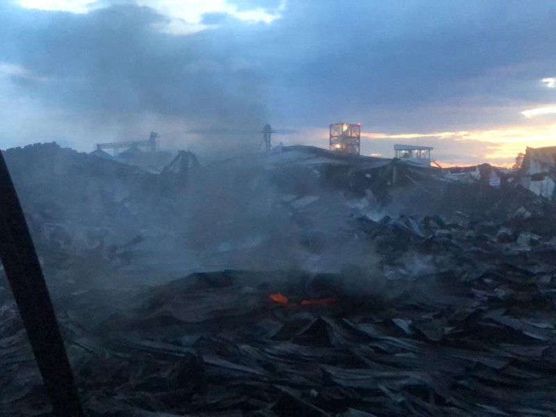 Persiste incendio en Ciudad Industrial de Morelia