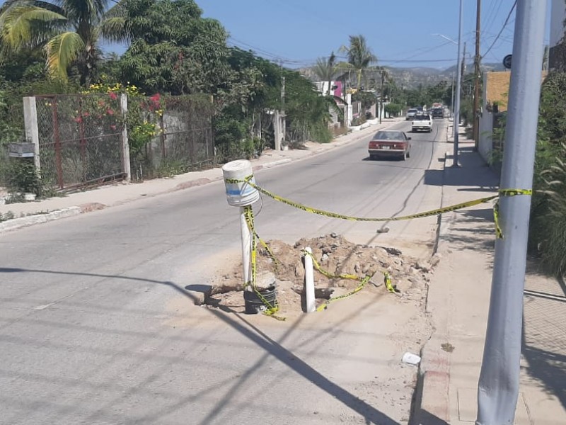 Persisten fugas de agua potable en colonias populares