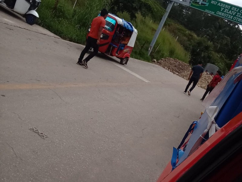 Persisten los bloqueos en Oxchuc, pese a minuta de acuerdos