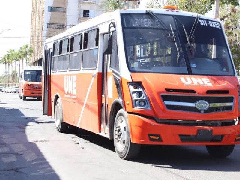 Persisten quejas por falta de aires acondicionados en transporte público