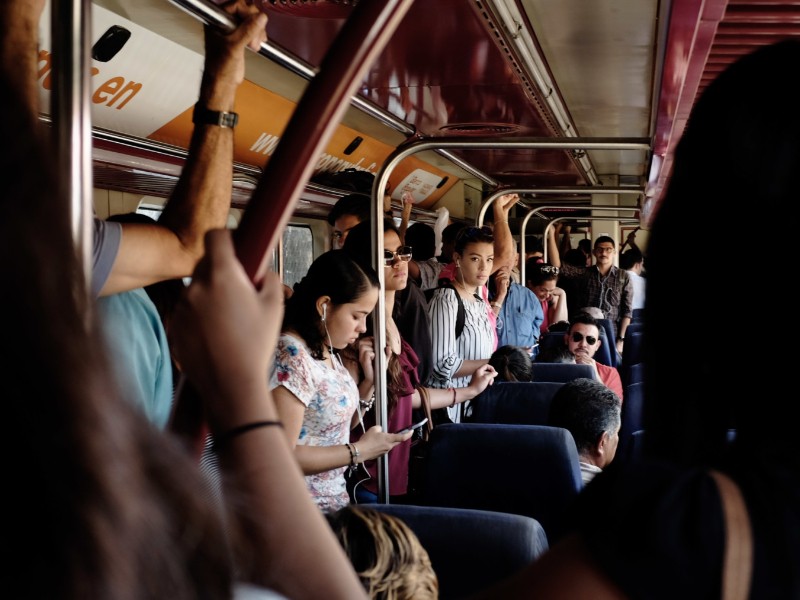 Persistente violencia sexual en transporte y espacios públicos de Querétaro