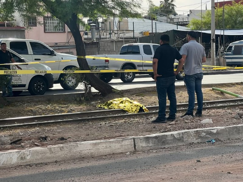 Persona sin vida tras balacera en calle Plutarco Elías