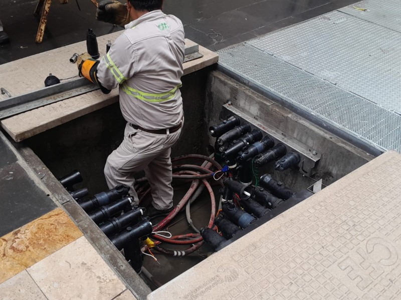 Envían personal de CFE para solucionar fallas eléctricas en Centro Histórico