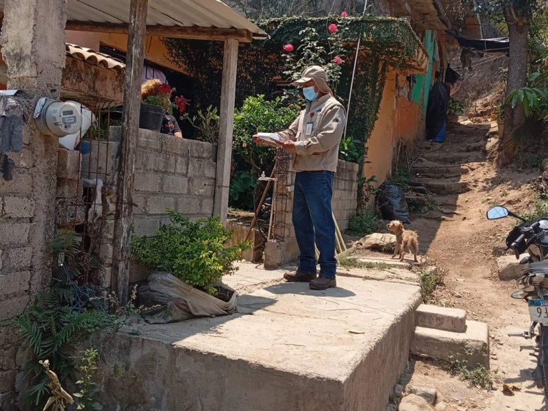 Personal de salud recorre colonias afectadas por incendio