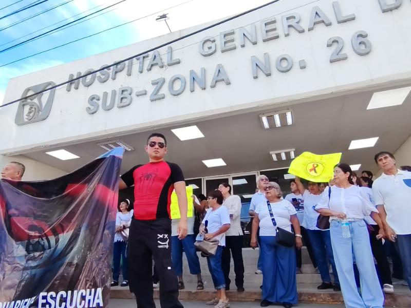 Personal del Seguro Social Tuxpan, protesta de nuevo por salarios e insumos