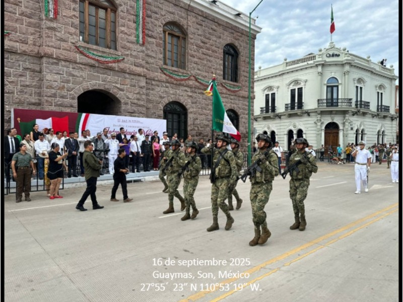 Personal Naval participa en desfile Cívico Militar en Guaymas