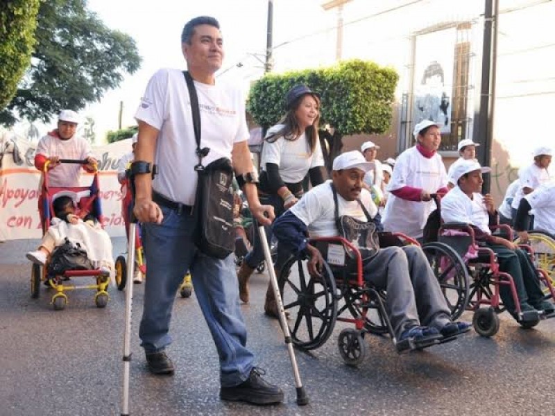 Personas con discapacidad sin infraestructura en transporte público