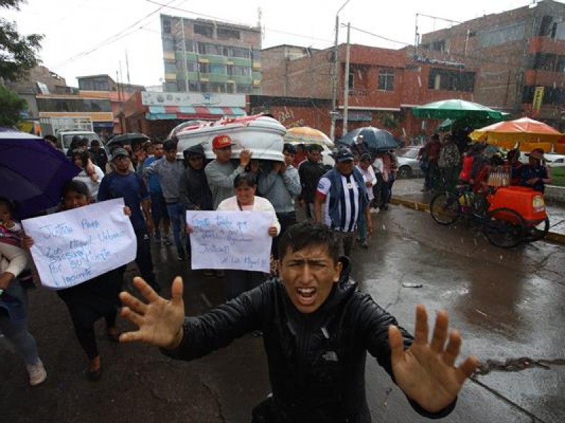 Perú dicta toque de queda en Ayacucho