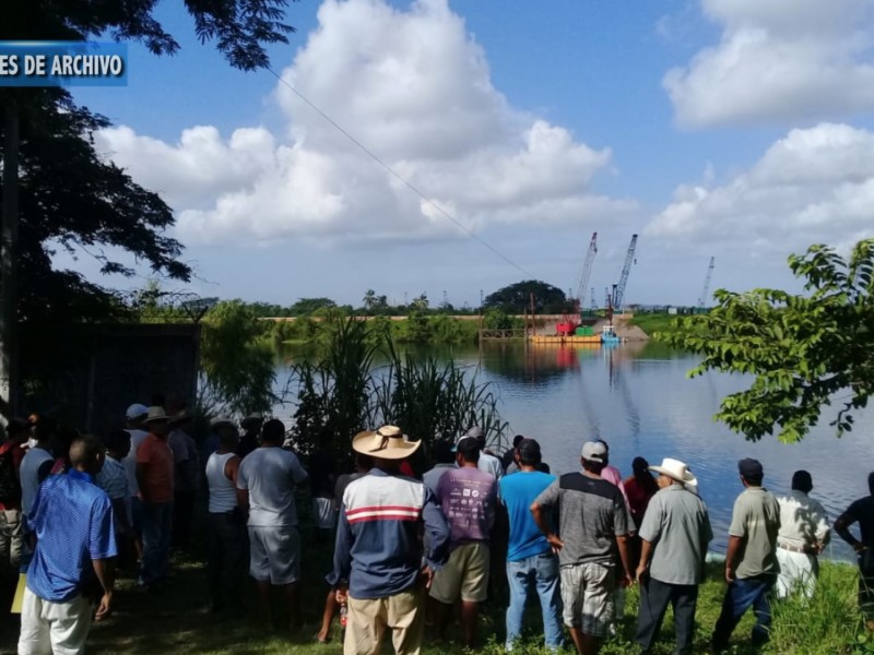 Pescadores de Petacalco dan ultimátum a Héctor Astudillo