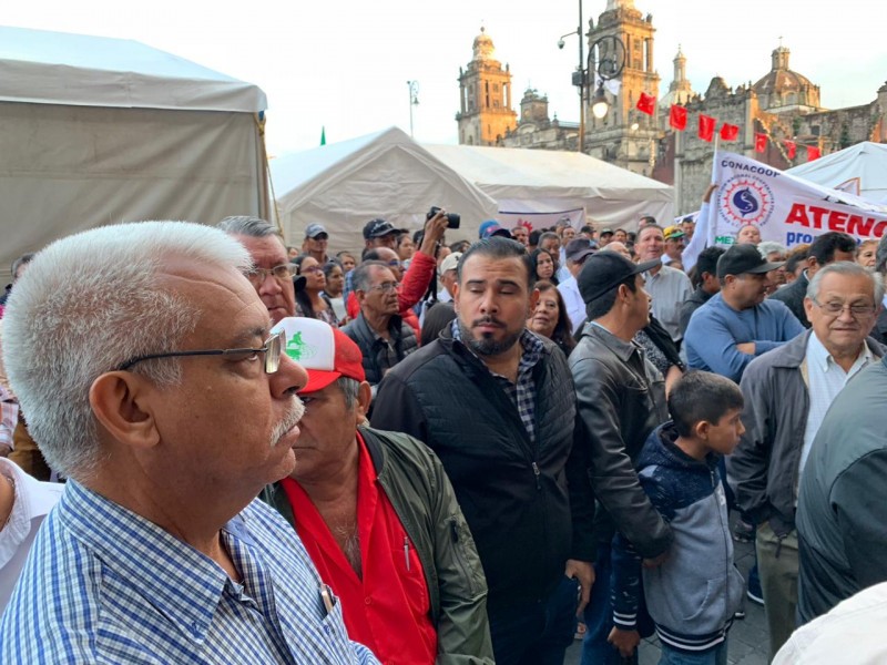 Pescadores protestan frente a Palacio Nacional