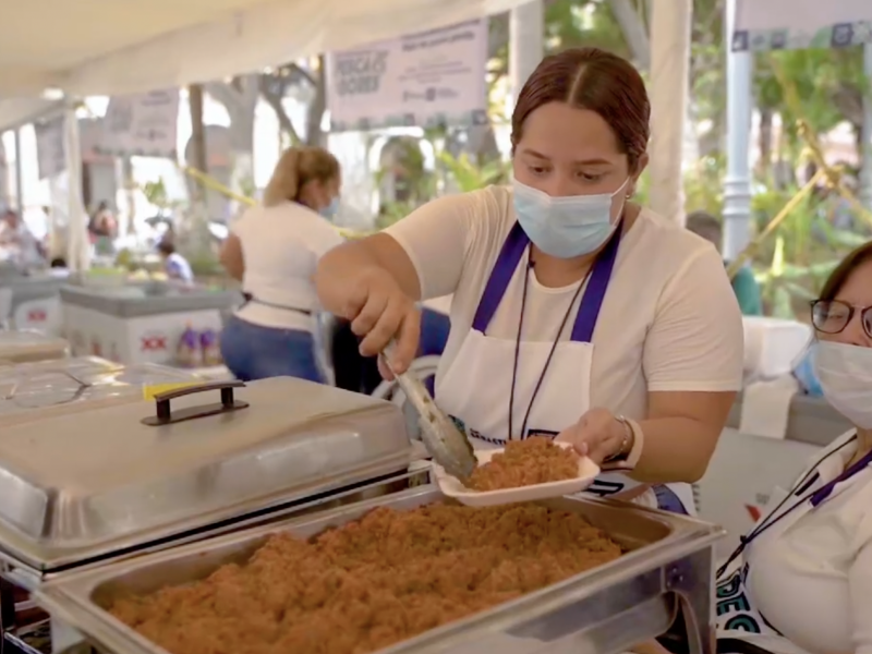 Pescadores realizan feria gastronómica en Veracruz