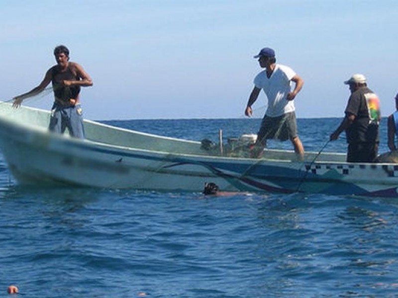 Pescadores temen formación de volcán de agua