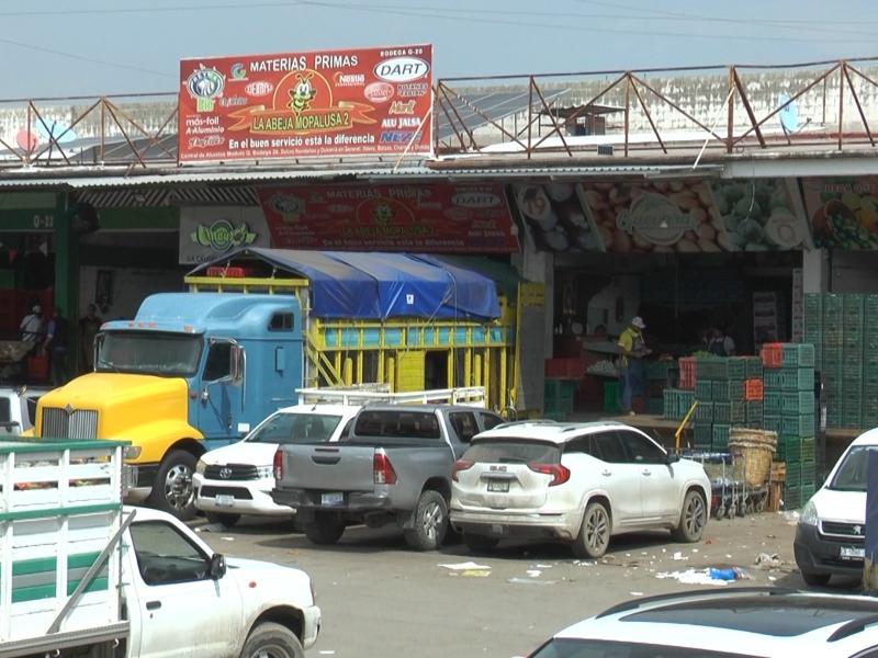 Pese a homicidios, comerciantes de la Central de Abastos trabajan con normalidad