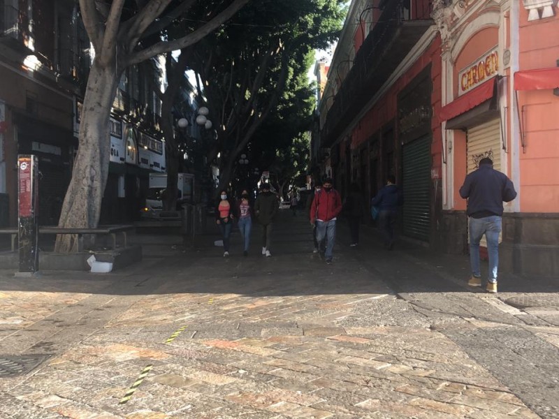 Pese a incremento de contagios, se registra afluencia en Puebla