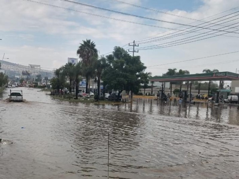 Pese a inundaciones ciudadanos depositan basura en calles