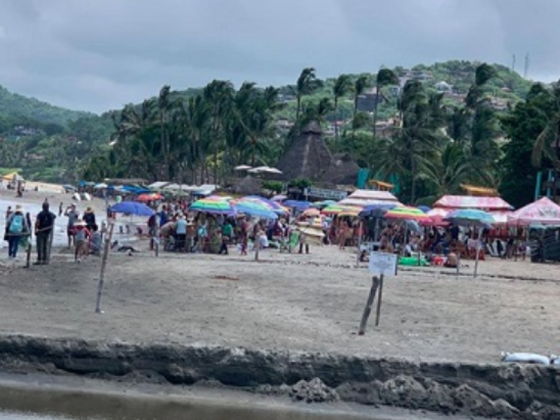 Pese a llamadas de atención, nayaritas regresan a las playas