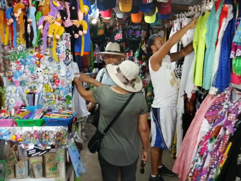 Pese a movimiento turístico, no hay ventas en mercados artesanales