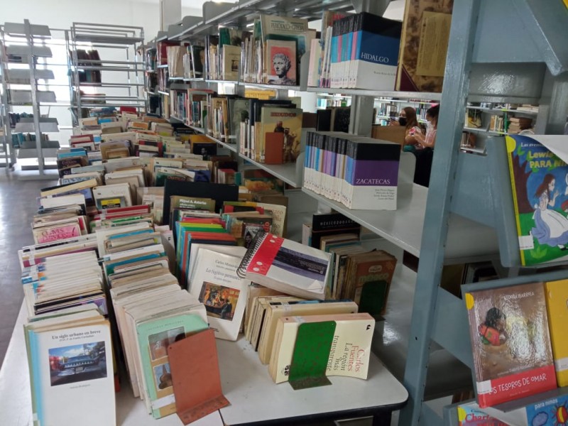 Pese a nuevas tecnologías, bibliotecas de Tuxpan siguen vigentes