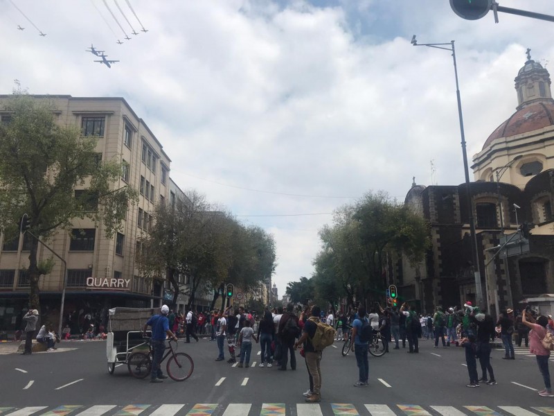 Pese a restricción, capitalinos intentaron ver el Desfile MIlitar