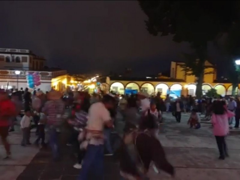 Pese a contagios realizan celebraciones en Xico