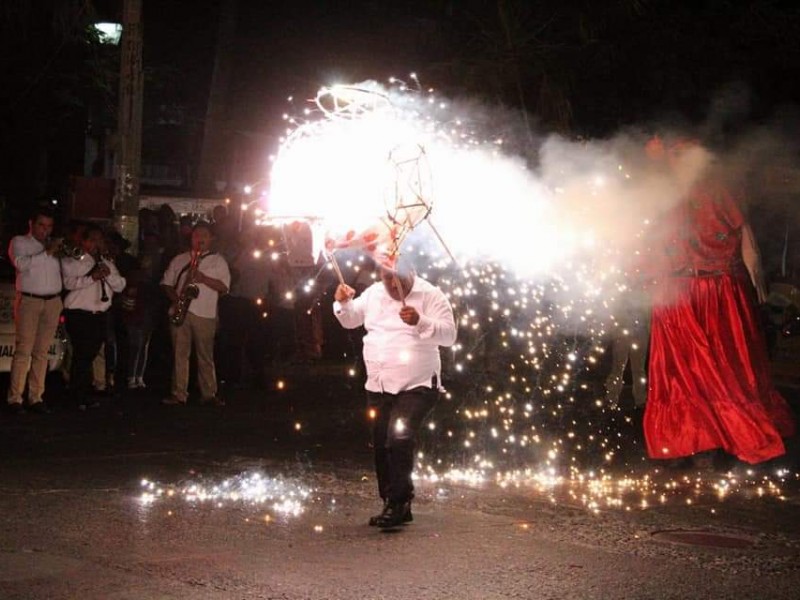 Petroleros realizan su tradicional calenda en Salina Cruz