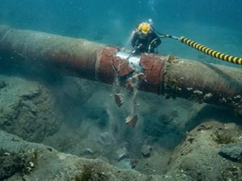 Petróleos Mexicanos descarta afectación a personal o playas tras fuga en ducto