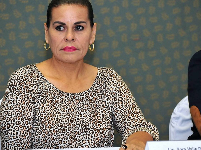 Pide alcaldesa Sara Valle acelerar procesos en Contraloría